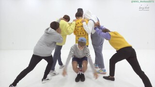 BTS ซ้อมเต้นเพลง Spring Day ในห้องซ้อม (เวอร์ชั่นน่ารักสดใส)