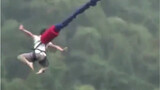 A man who makes money by bungee jumping! ! !