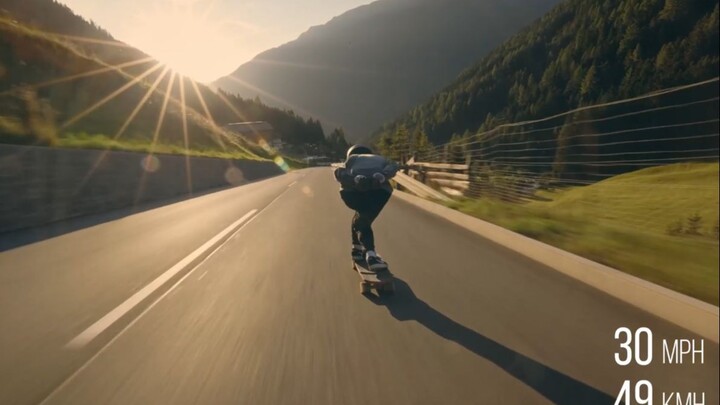 [Sports]Downhill in the Alps at a top speed of 113 kilometers per hour