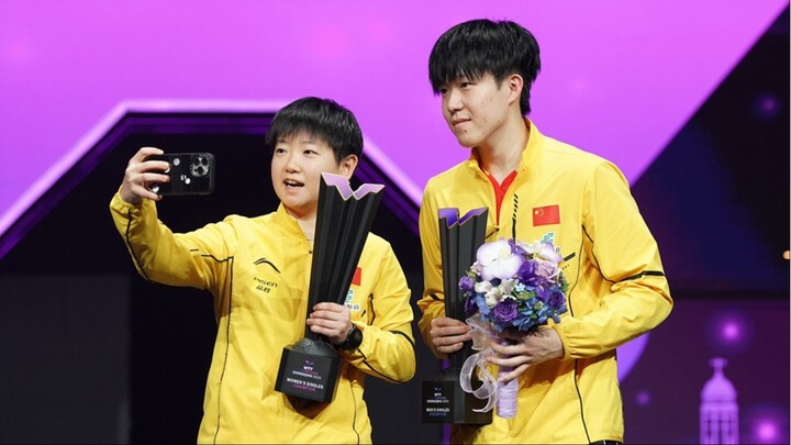 พิธีมอบรางวัล - ซาโถว 😊