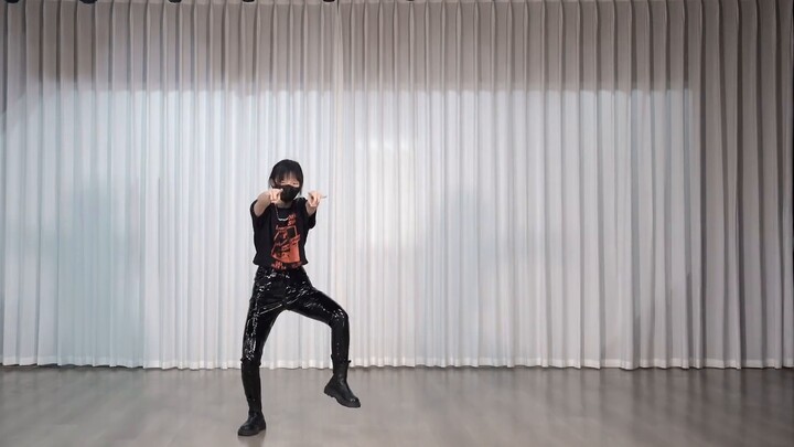 Hãy mặc chiếc quần da cổ xưa của JYP vào! Bản cover vũ đạo của Maniac-Stray Kids