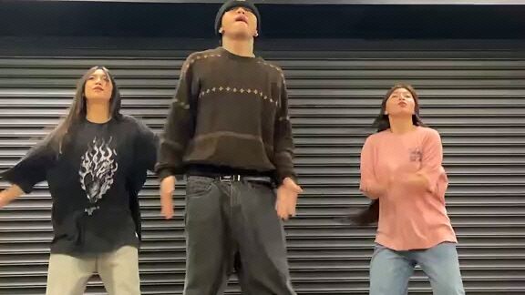 TikTok dance