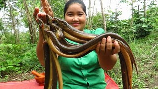 Yummy Cooking Eel with Tropical Bananas recipe & My Cooking skill