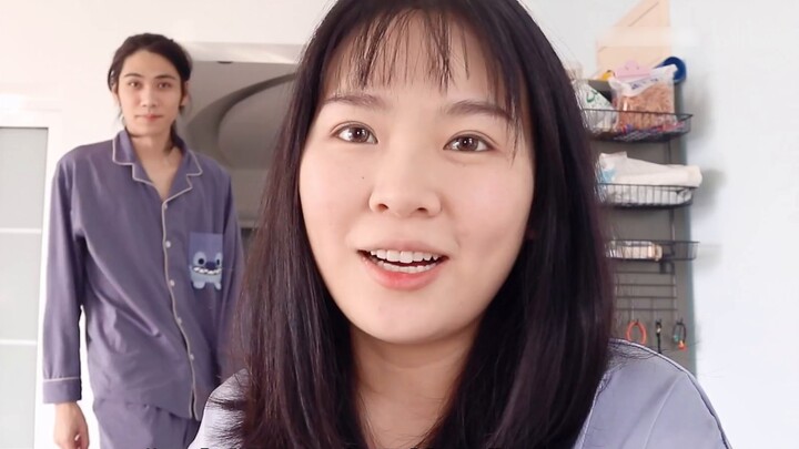 Tôi tuyên bố đây là màn bắt chước trang điểm cặp đôi buồn cười nhất từ trước đến nay! ! !