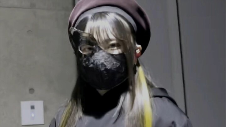 [Hen Card] I always feel that the masked version of the Savingsman is kind of evil and handsome.