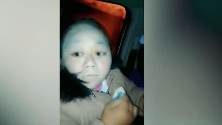 แต่งหน้าบนรถ