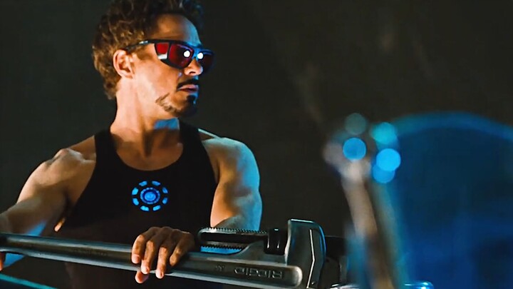 [Remix]Tony Stark làm trang phục bằng công nghệ trong <Người Sắt>