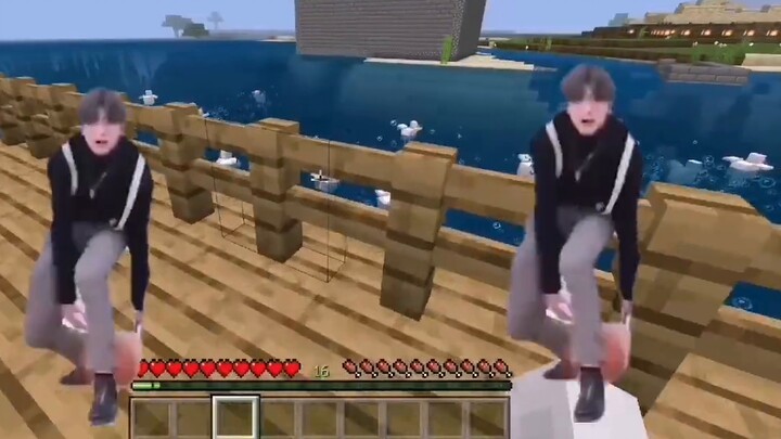 Minecraft: Jembatan di depan gerbang berenang melalui sekelompok "bebek" dan berubah menjadi sekelompok "penjalin"?