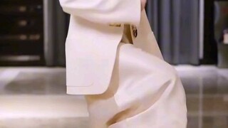 Marian new dance move