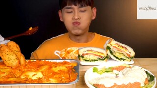 Ăn và cảm nhận bánh gạo cay phomai, bánh sanwich, cá hồi #anngon