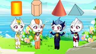 Little Ultraman playing games