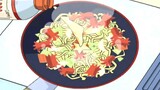 [Crayon Shin-chan] Meishui makan mie instan kecap ayam dan mie goreng dengan sosis, bawang bombay, d