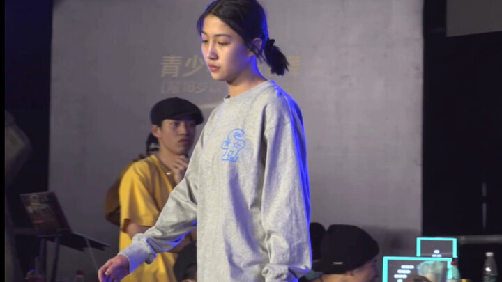"Melancholy looks good and dances comfortably" - Xi Jiaqi; Semi-finalist of hip-hop event of CSD Sup