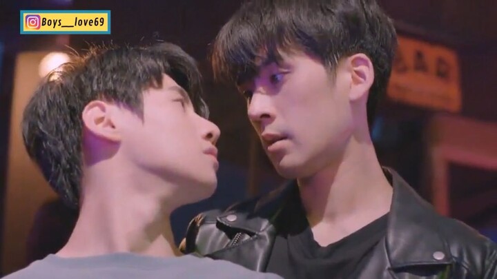 Dinosaur Love Ep1 Kiss Scene