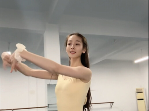 16后秒后才开始做自己～嘿嘿哎呦～小情郎你莫愁～