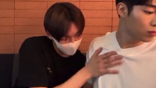 Zuho (SF9) like to touch man chest🤭 and sniffing🥵🫠 | KPop Gay Moments #1