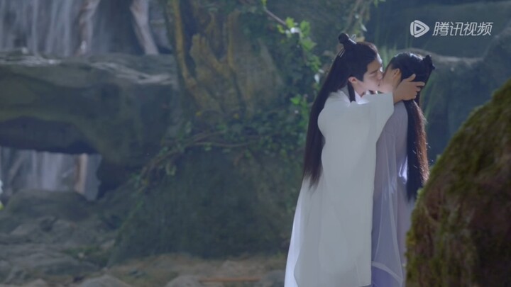 【玉骨遥｜时影×朱颜】全剧40集，第39集两人初吻，纯爱战士倒地