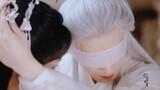 Damn it! This white hair! This blindfold! My eyes injured by the ugly man of ancient lotus root were