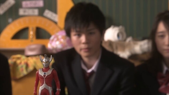 No matter how big you are, the galaxy is always bigger than you! Ultraman Ginga should be complained