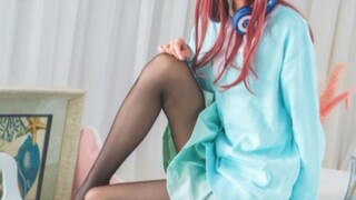 【cos合集】小姐姐cosplay五等分的花嫁JK制服中野三玖，小姐姐给你们了耳机我要了。