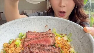 Mie banglades pake wagyu..   rempah nya medok banget