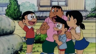 nobita nổi tiếng quá, đi đâu cũng có người săn đón