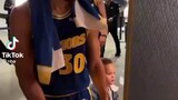 When your dad is freakin Stephen Curry but youРђЎre fanning over Klay Thompson­Ъўє­ЪЦ░