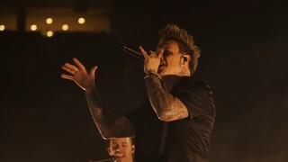 Papa Roach - Leave A Light On (Talk Away The Dark) - (Official Live Music Video)