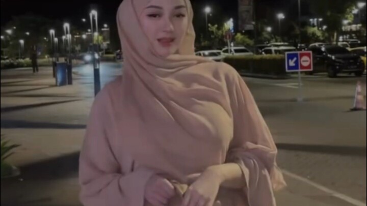 ukhti cantik banget hijab style 🔥🔥🔥
