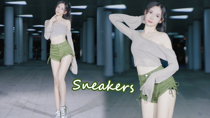 Energetic and playful! ITZY - SNEAKERS