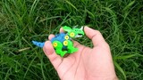 Mencari Mainan Dinosaurus Dan Ultraman di Semak-semak? Ayo Bantu Mencari Mainan Hilang.