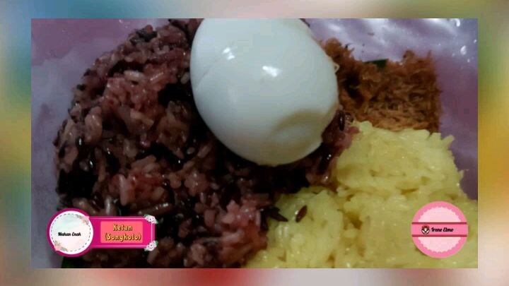 Makanan Songkolo Makassar (Irene Elmo)