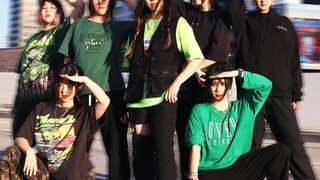 Los Angeles bking once again challenges the most handsome female college student to cover Tan Jianci
