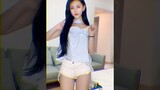 Sexy Asian girl dance