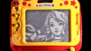 [Life] Drawing on Children's Toy Drawing Board