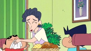 Kazama's mother really dotes on Shin-chan