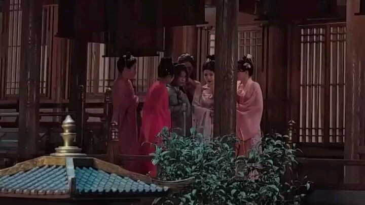 The little eunuch is Male disguise. Chinese MiNiDrama