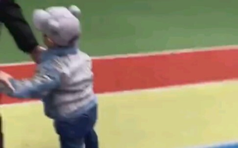 Child: Run, there is a fool here