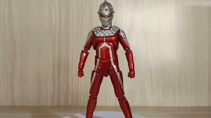 KO สามารถทำการพ่นสีด้วยไฟฟ้าได้ดีหรือไม่? SHF Ultraman Seven 55th Anniversary Edition ในประเทศนั้นยอ