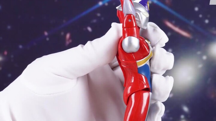 [Tampilan penuh] Tipe Ultraman Decai Shiny yang sangat dapat digerakkan