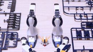 Terbalik lagi, adegan perakitan Gundam RX-93 muncul kembali