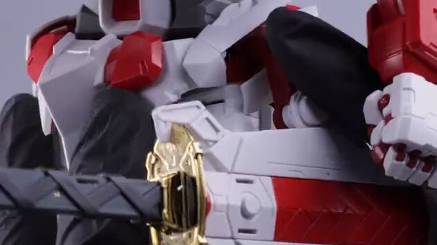 Sebuah karya PG yang lumayan! [Ulasan Orange Barrel] Ulasan Bandai PG Red Heretic Secara Keseluruhan