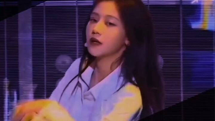 Hahahaha aku lebih tampan darimu