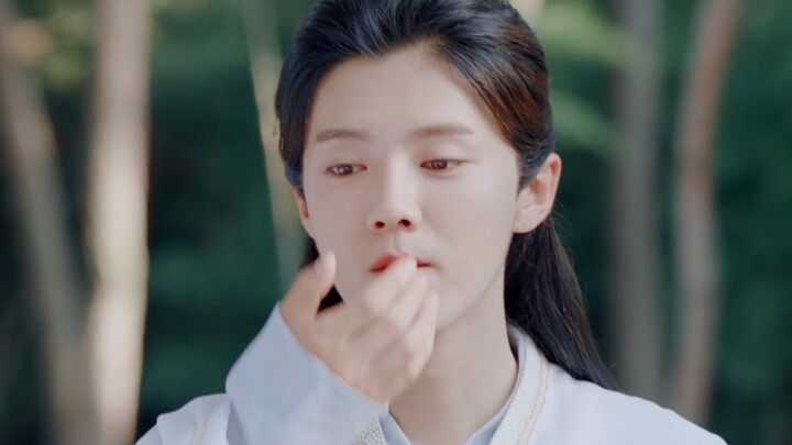 [Lu Han|Sickly] Is she still so beautiful even when she faints?