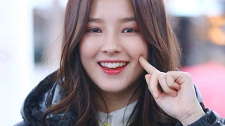 MomoLand Nancy Cute