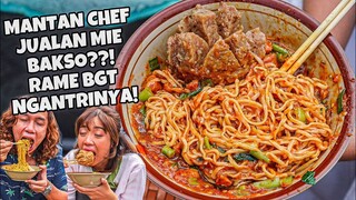 S4DIS!! MIE AYAM SAMBEL SETAN YG MASAK MANTAN CHEF...ANTRINYA PANJANG!!