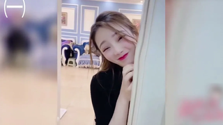 คอลเลกชั่นสุดฮา เด็กสาวที่ฉันพบบนรถไฟใต้ดินมีดวงตาที่สดใสและน่ารัก