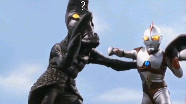 AI抽象新作：爱迪奥特曼VS巴尔坦星人