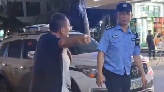 Menurut Anda, pihak mana yang salah?