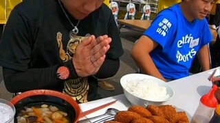 Amazing skills in eating!!😳                                      Mukbang competition in Japan